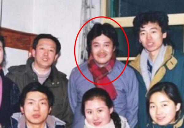 趙本山:兒子是聾啞人,拋棄結婚16年的妻子,2婚娶小8歲女演員 趙本山:兒子是聾啞人,拋棄結婚16年的妻子,2婚娶小8歲女演員