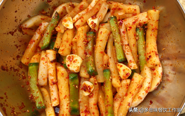 蘿蔔別再炒著吃了，教你10種家常醃蘿蔔的做法，酸辣開胃爽口好吃