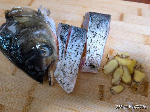 家裡有孩子的這湯要常做，蛋白質含量高營養滋補，湯汁濃白味道鮮