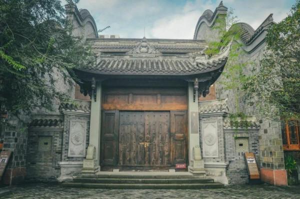 民國農村故事:女孩訂婚前從閨房失蹤,五年後在百里之外得到真相 民國農村故事:女孩訂婚前從閨房失蹤,五年後在百里之外得到真相