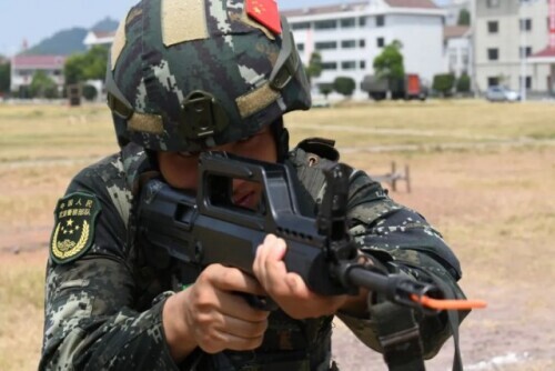 “00後”戰士,一等功 “00後”戰士,一等功