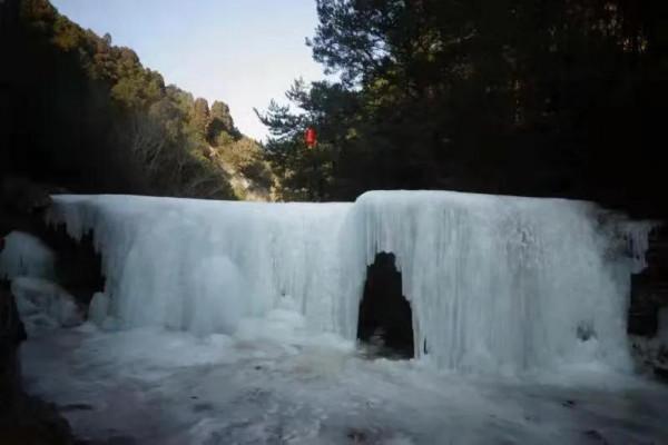 宛若仙境!天龍山現“冰瀑”奇觀 宛若仙境!天龍山現“冰瀑”奇觀