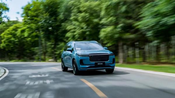 加價排隊也買不到車！賓士、寶馬徹底慌了：以發票價回購已售車型