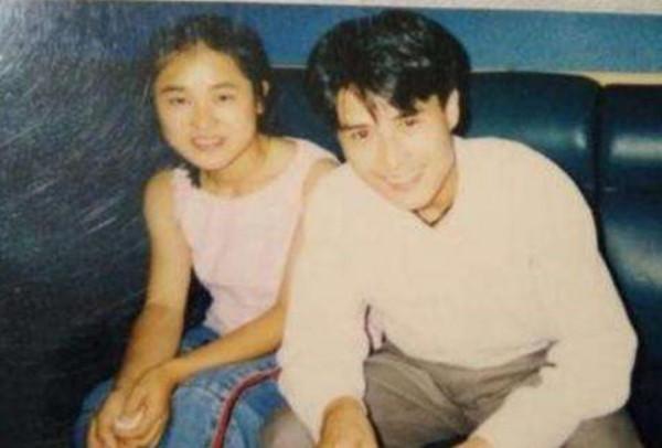 &OpenCurlyDoubleQuote;爸，你當初咋下得去手？&rdquo;父母年輕時合照似兄弟，結婚是結拜？