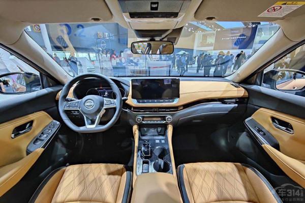 伊蘭特迎來小改款：軒逸朗逸到底怕不怕？