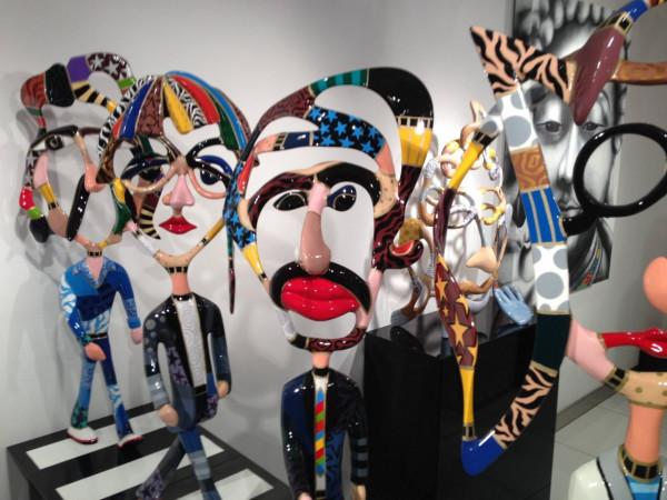 絢爛圖案結合細膩線條構建造型獨特的雕塑作品