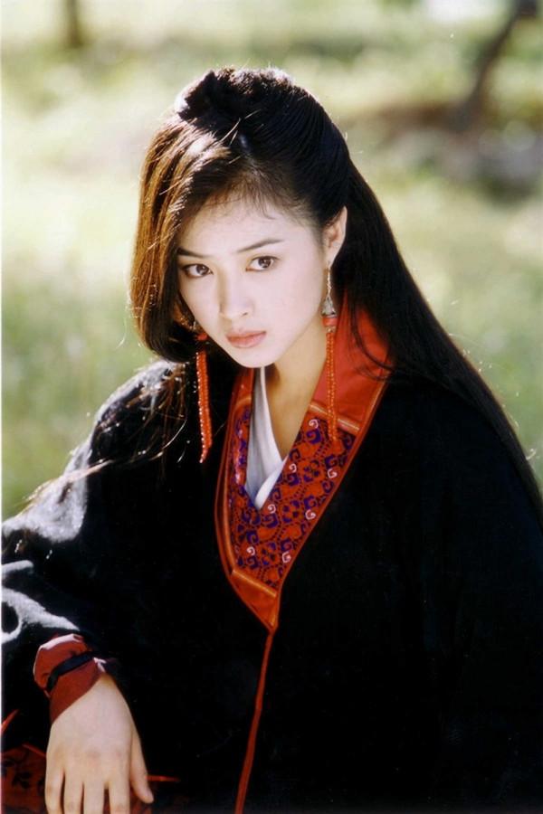 來自回族的5位女星，個個貌美如花，氣質出眾，你最喜歡誰