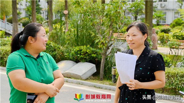 市區領導蒞臨大許中學對學校省地理實踐力課程基地建設進行指導 市區領導蒞臨大許中學對學校省地理實踐力課程基地建設進行指導