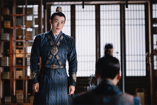 演技大爆發，這6位一人分飾多角出神入化，性格迥異讓人眼前一亮