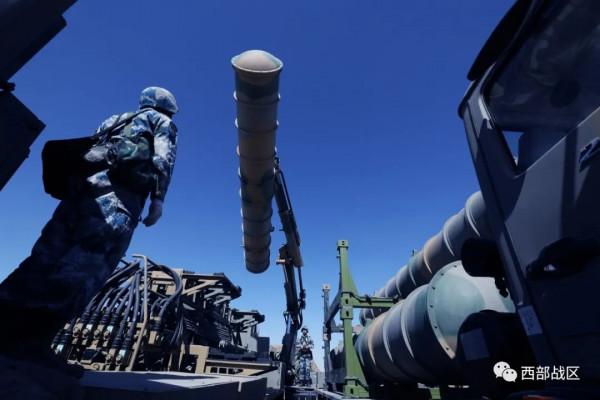 火炮變地導,看三級軍士長和戰友們的“加速跑” 火炮變地導,看三級軍士長和戰友們的“加速跑”