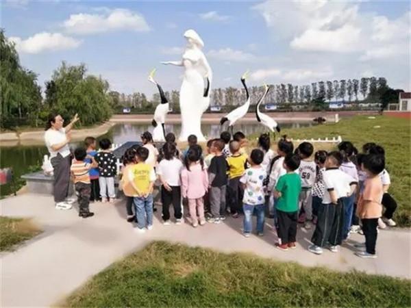 丹頂鶴女孩犧牲27年後，弟弟同樣在保護區殉職，今侄女接過接力棒