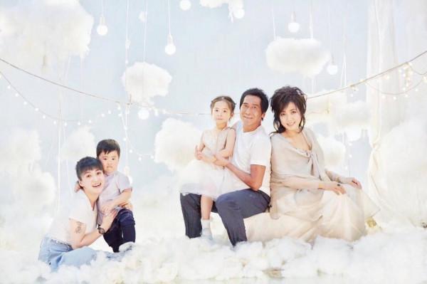 欠王祖賢的婚姻、私生子沒得到的愛，齊秦都給了現任和一雙兒女