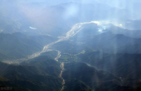 打破“秦嶺無礦”,這個深山小鎮,產值上億,有著世界級的寶藏 打破“秦嶺無礦”,這個深山小鎮,產值上億,有著世界級的寶藏