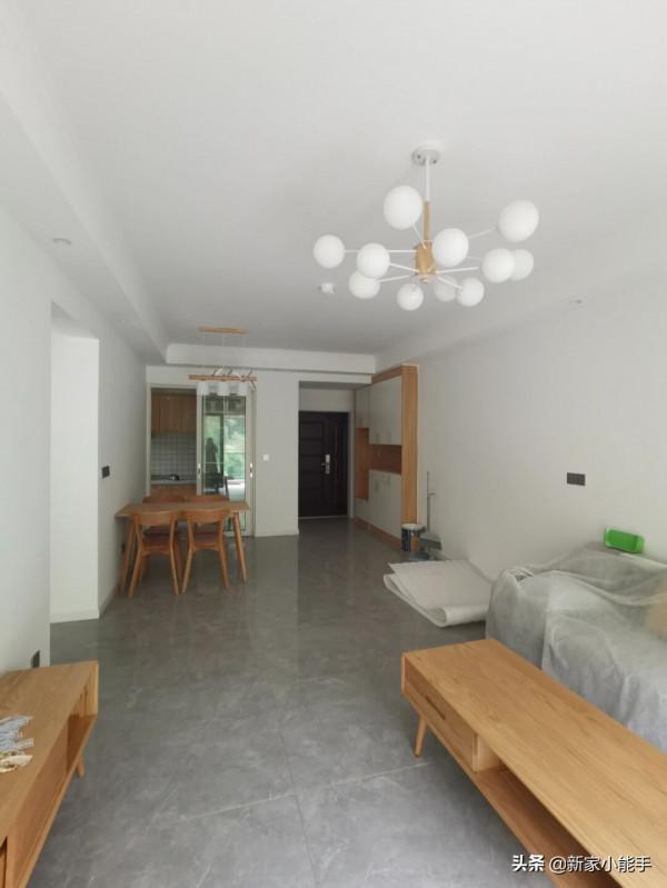 第一次裝修，全屋原木傢俱進場，打掃乾淨越來越像一個家