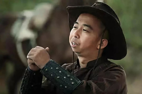 “丑角”巨興茂：從無名配角到億萬名導的心酸歷程