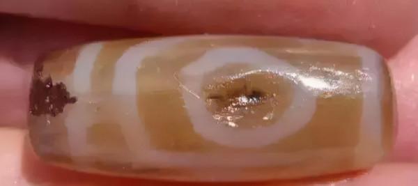 天珠上的崩口，飛皮，老磨和挖藥