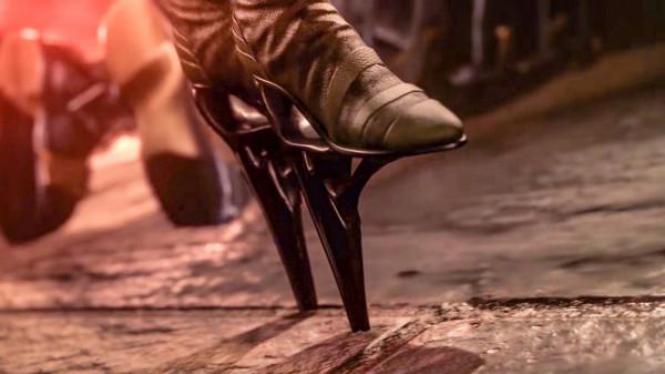 斗羅大陸:邪月拉小提琴大秀才藝,“雀蜂女”高跟鞋實力搶鏡 斗羅大陸:邪月拉小提琴大秀才藝,“雀蜂女”高跟鞋實力搶鏡