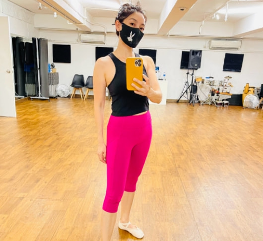 記得《倚天屠龍記》的小昭嗎？婚後隱退3年，如今44歲成舞蹈老師