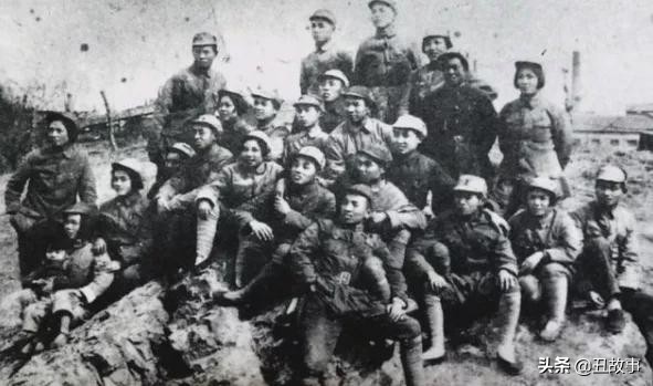 2歲命懸一線，父親將我從鬼門關拉了回來。父親坎坷而傳奇的一生