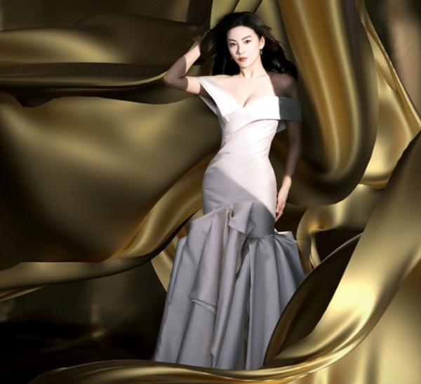 為什麼女明星走紅毯那麼拼？因為連紅毯都內捲了，真是不拼不行啊