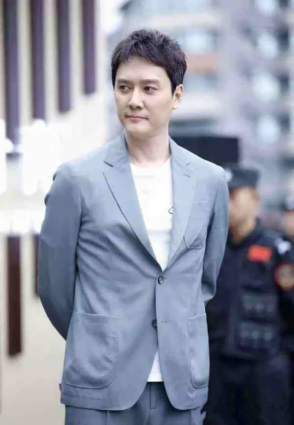 曾經的那些男神們，是“變臉”可怕，還是突然“發福”更可怕？