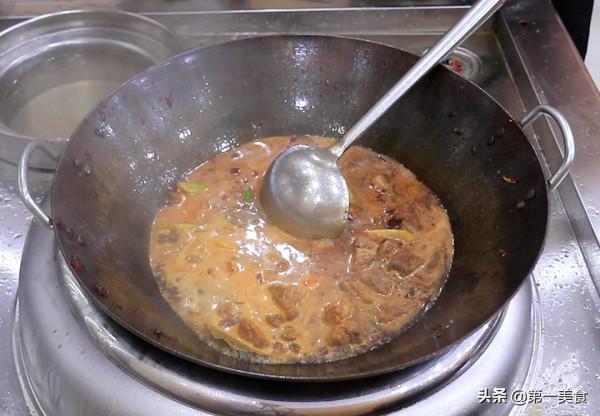 醬牛肉燒土豆好吃有訣竅,學會這個做法,肉嫩筋軟,醬香濃郁 醬牛肉燒土豆好吃有訣竅,學會這個做法,肉嫩筋軟,醬香濃郁