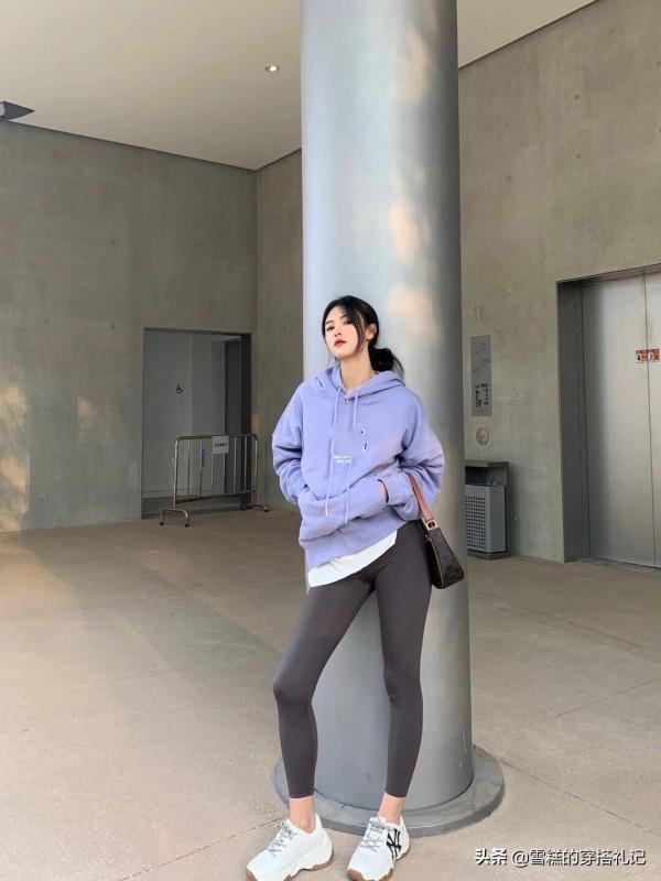 打底褲早就不受寵了！今年冬天流行穿&OpenCurlyDoubleQuote;體操褲&rdquo;，時髦遮肉又顯瘦