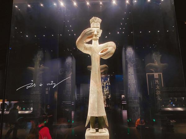 三星堆博物館標誌性文物，被譽為世界銅像之王，仍有許多未解之謎