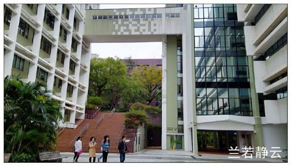 走進香港大學，一窺港大的校園環境、學生們的業餘生活