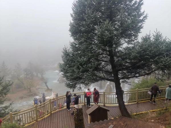 人間仙境——玉龍雪山之藍月谷