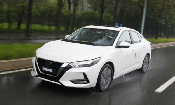 東風日產新款軒逸售價11.9萬元起，外觀帥氣又省油，年輕人首選