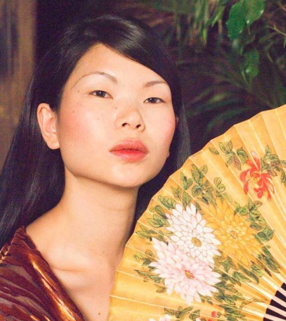 “頂級醜模”嫁“頂級法國豪門”，呂燕到底有何底氣？