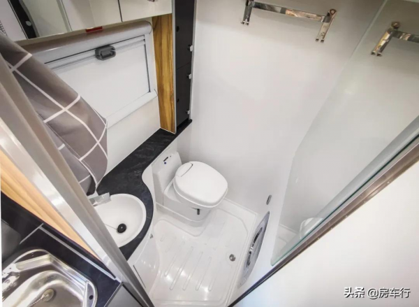 享舒適之旅,度羅馬假日,新星羅馬假日T600風尚款房車​ 享舒適之旅,度羅馬假日,新星羅馬假日T600風尚款房車​