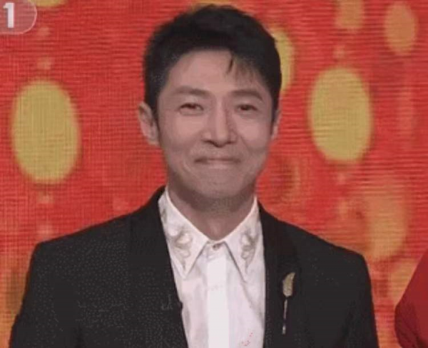 春晚大盤點：鄧超上頭了，趙麗穎有點慌，沈騰出場自帶笑點