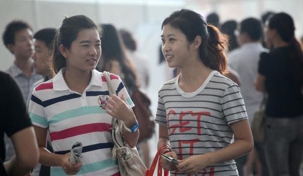 未來女生合適的幾個職業，就業前景好薪資待遇高，選擇時別大意