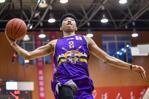 常規賽-費爾德36+12+9,原帥20+5,102:97山西汾酒勝北京控股 常規賽-費爾德36+12+9,原帥20+5,102:97山西汾酒勝北京控股