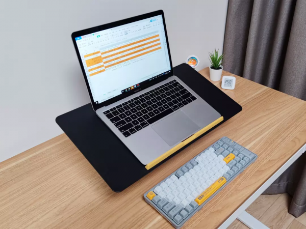 坐立兩用，辦公也可以很舒服！coiclic仙女座筆記本升降支架體驗