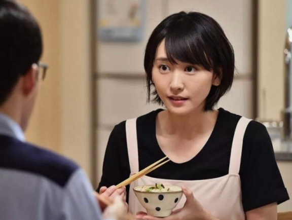 美國混血士兵追求44歲離異媽媽,還要帶35億美元結婚? 美國混血士兵追求44歲離異媽媽,還要帶35億美元結婚?