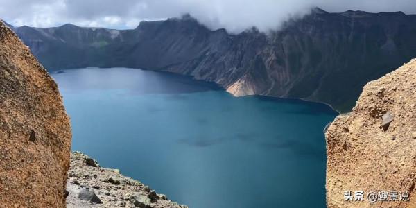 長白山天池，中朝兩國界湖，難得一見的火山口仙境