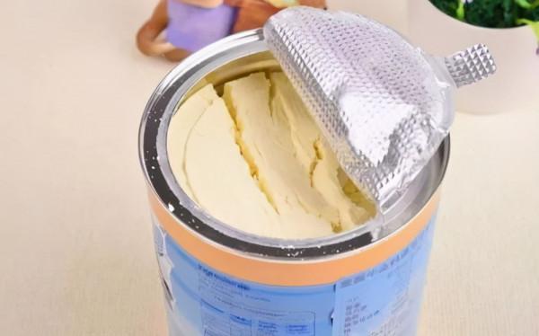 有種無知叫“不按比例衝奶粉”,看似都一樣,實際家長害娃不自知 有種無知叫“不按比例衝奶粉”,看似都一樣,實際家長害娃不自知