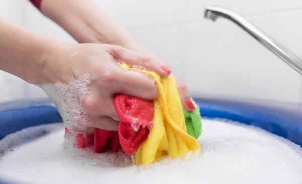 “洗衣粉”和“洗衣液”到底哪個好？看了才知道，差距這麼大