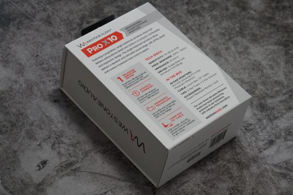 媽媽，我看到了有線耳塞未來的樣子