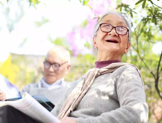 人到老年要長壽，瘦點好還是胖點好？真相：順其自然，才更健康