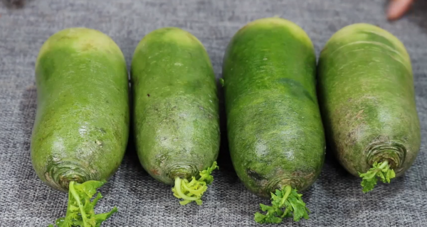 天冷多吃蘿蔔好處多，簡單一做，沒想到這麼好吃，薄皮大餡太香了