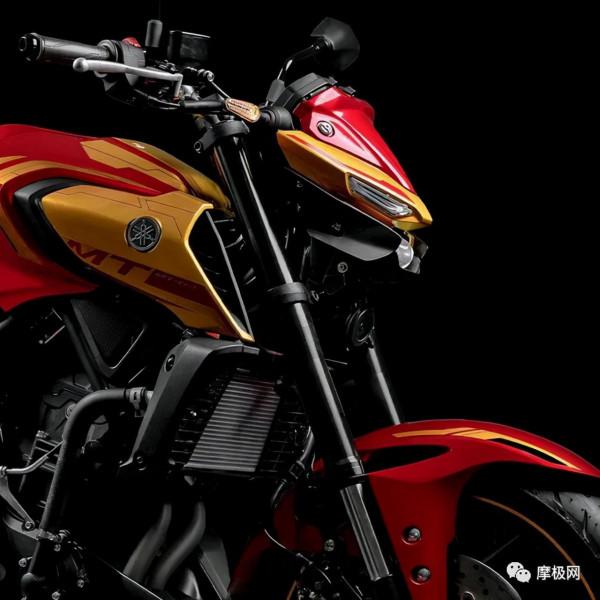 雅馬哈MT-03鋼鐵俠特別版