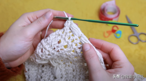 時尚顯氣質的修身鉤針女裙,半高領棗花裙教程,外穿或內搭都好看 時尚顯氣質的修身鉤針女裙,半高領棗花裙教程,外穿或內搭都好看