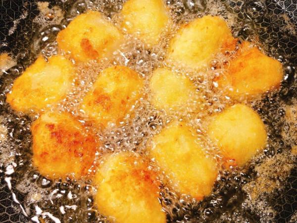 年夜飯必備的4道甜品菜，軟糯香甜，孩子愛吃，上桌一會兒就光碟