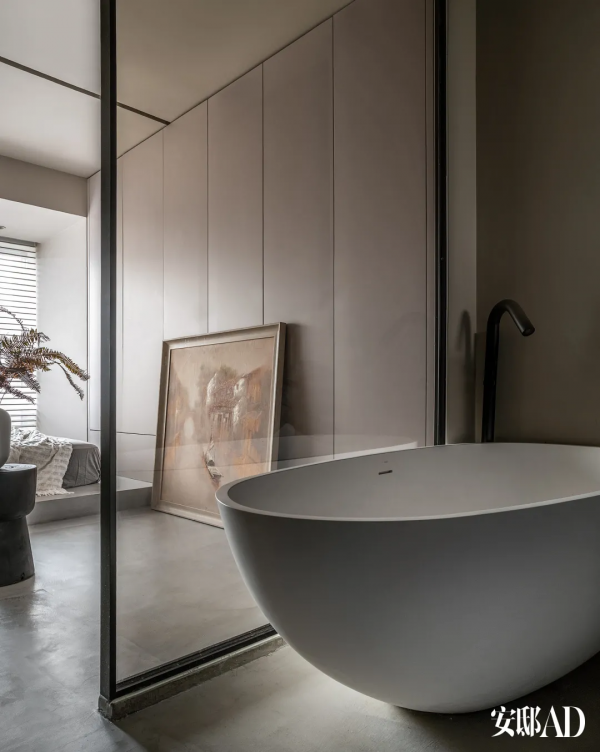 巧用大地色系，時尚買手店主理人擁有了“留白”小宅