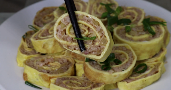 土豆加雞蛋，我家來客人必做的壓軸菜，好吃解饞，客人都說不夠吃