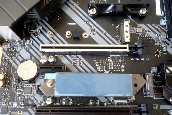 桌面上的武直&mdash;&mdash;5800X&plus;索泰3080天啟&plus;TT阿帕奇MINI機箱裝機